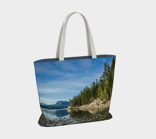 Van Isle Goddess Little Bear Cove oversized Market Tote.