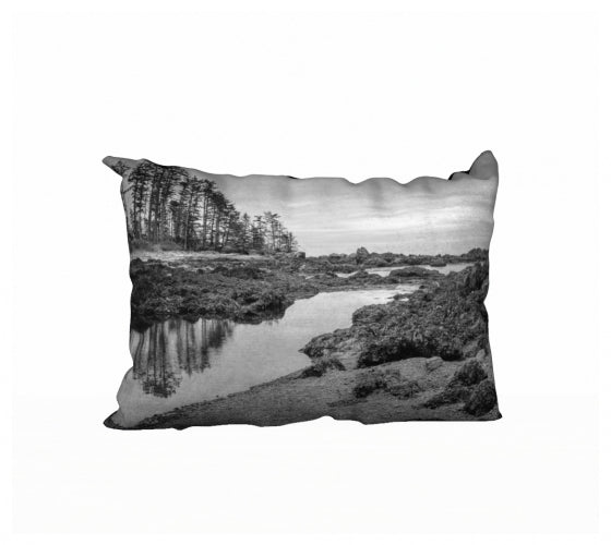 Big Beach Ucluelet 20" x 14" Throw Pillow Cover