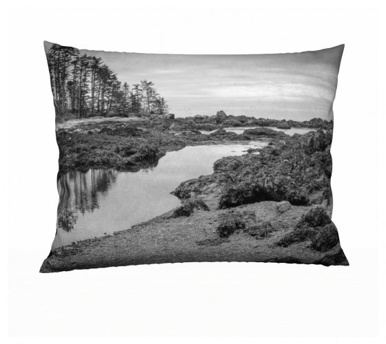 Big Beach Ucluelet 26" x 20" Throw Pillow Cover