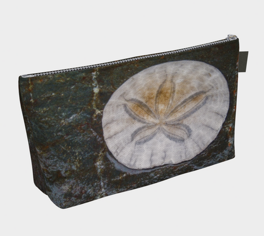 Chesterman Beach Sand Dollar Makeup Travel Bag: Charming Coastal-Inspired Cosmetic Case