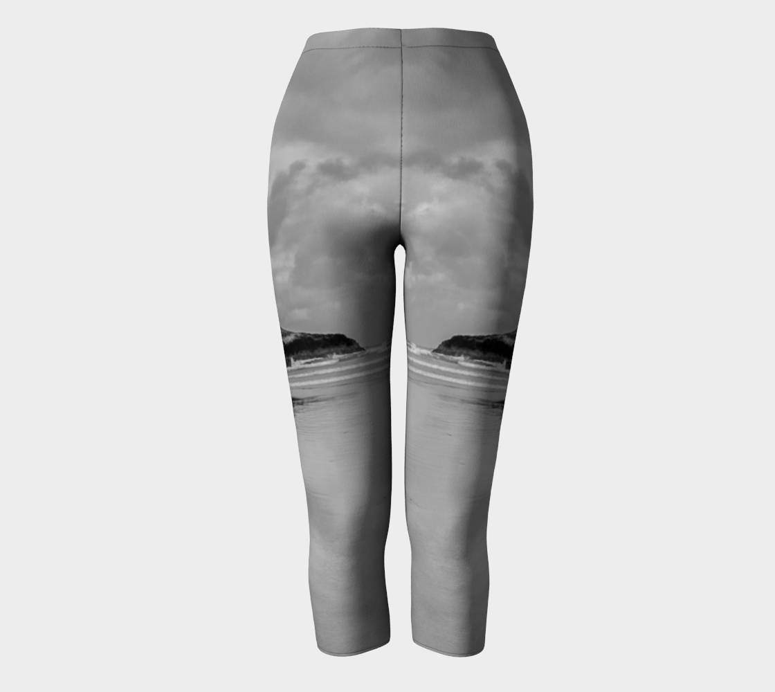 Long Beach Tofino Capris Front