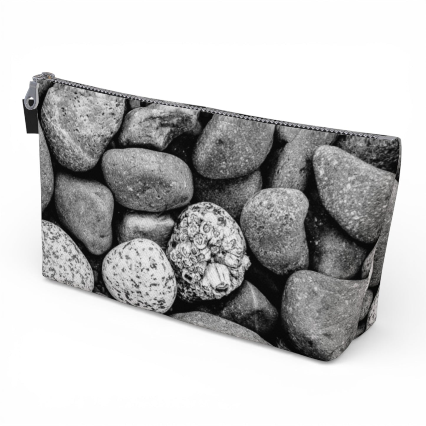 Beach Rocks Makeup Travel Bag: Coastal-Inspired Cosmetic Case