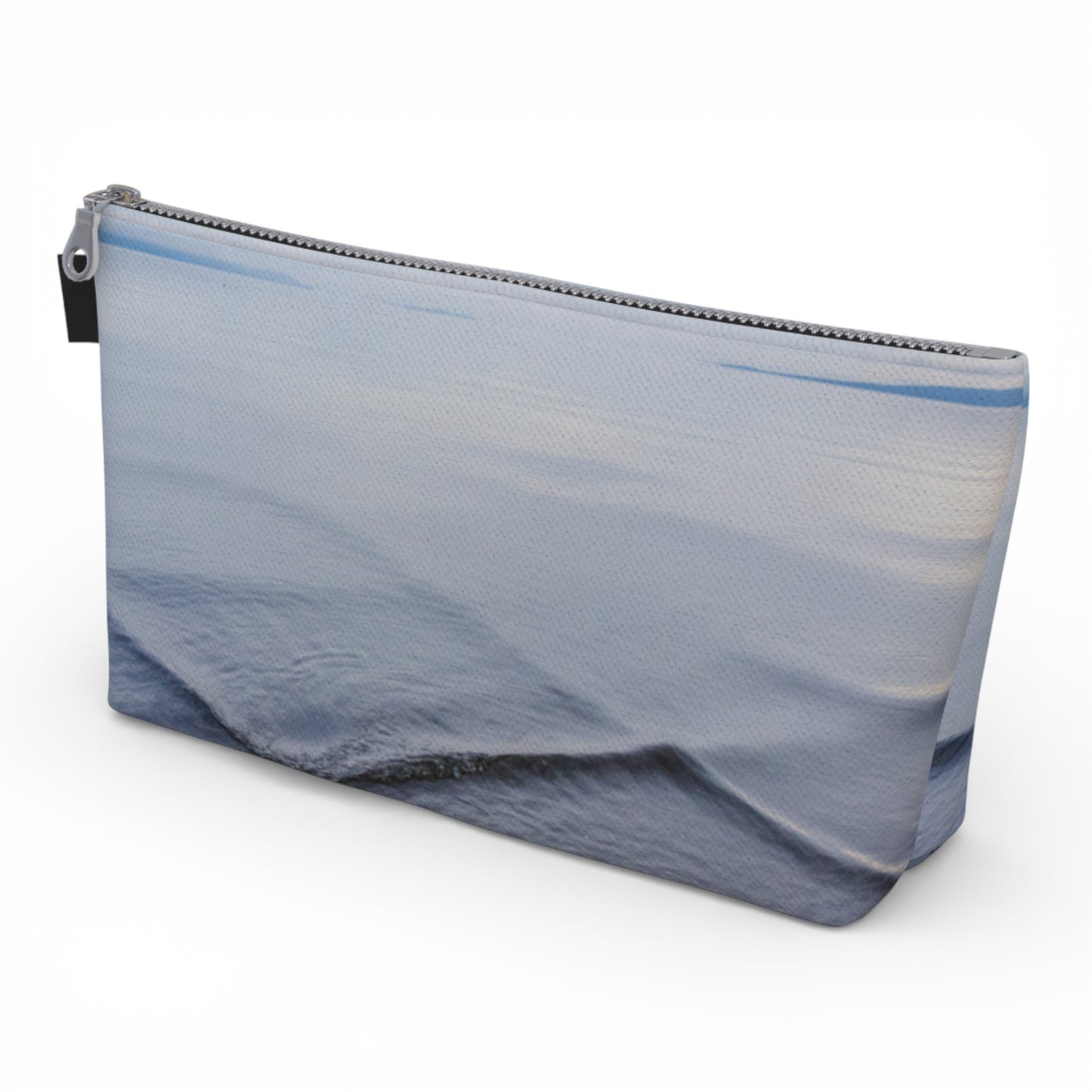 Dreamer Ocean Waves Makeup Travel Bag: Enchanting Coastal-Inspired Cosmetic Case