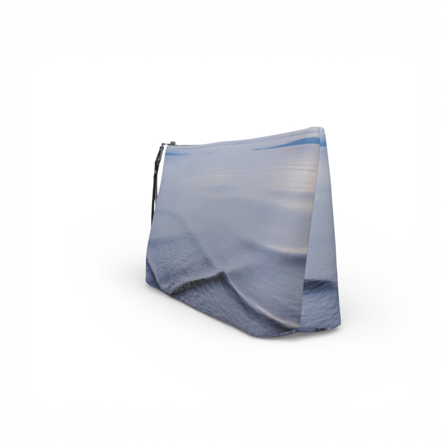 Dreamer Ocean Waves Makeup Travel Bag: Enchanting Coastal-Inspired Cosmetic Case