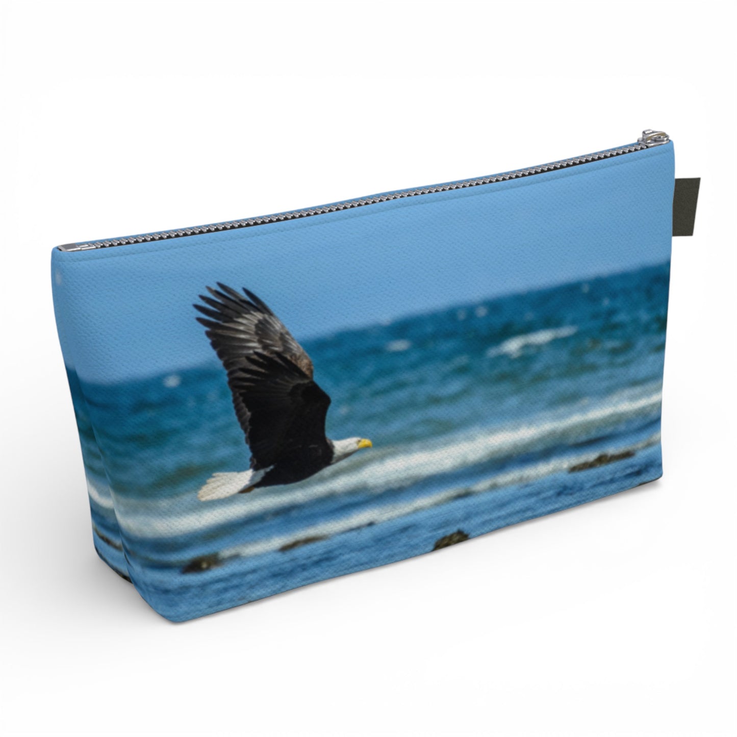 Fly Like An Eagle Makeup Travel Bag: Majestic Wildlife-Inspired Cosmetic Case