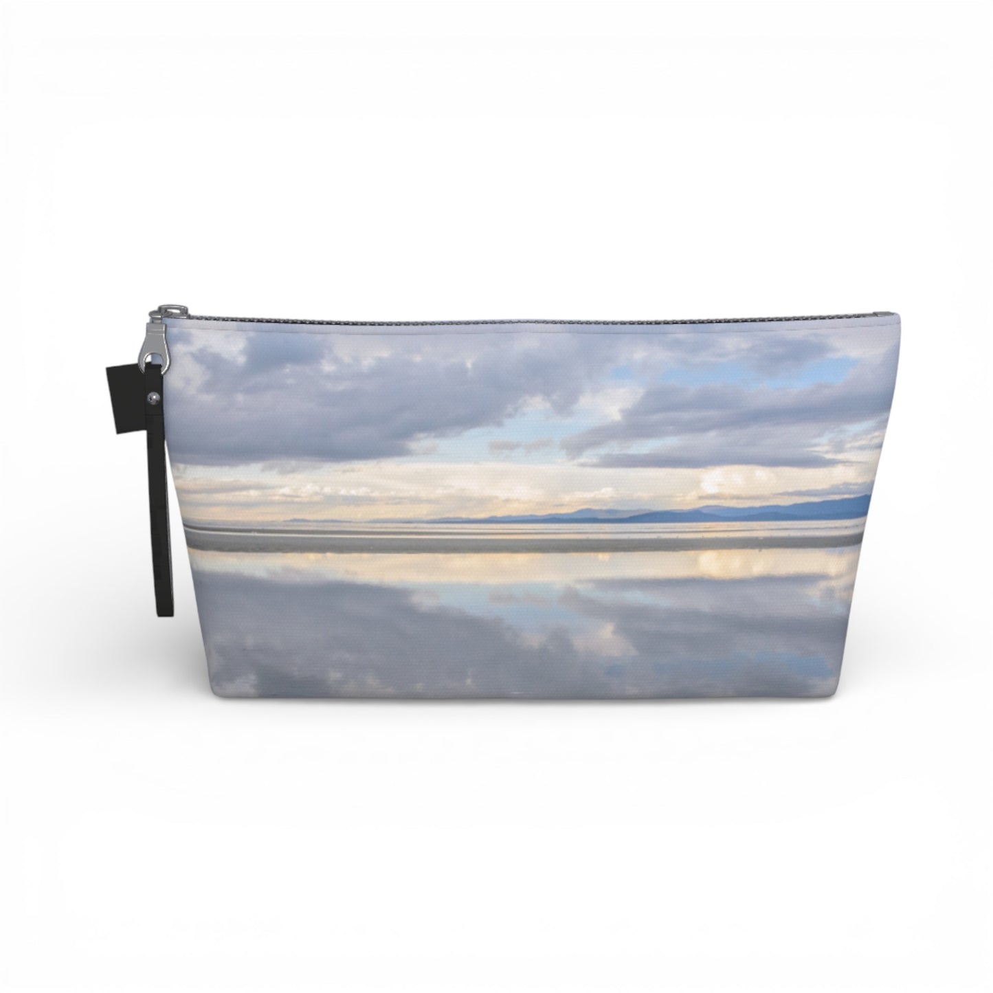 Light Language Parksville Beach Makeup Travel Bag: Enchanting Morning Coastal Landscape Cosmetic Case