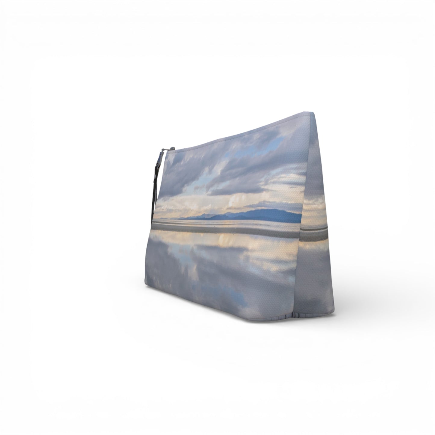 Light Language Parksville Beach Makeup Travel Bag: Enchanting Morning Coastal Landscape Cosmetic Case
