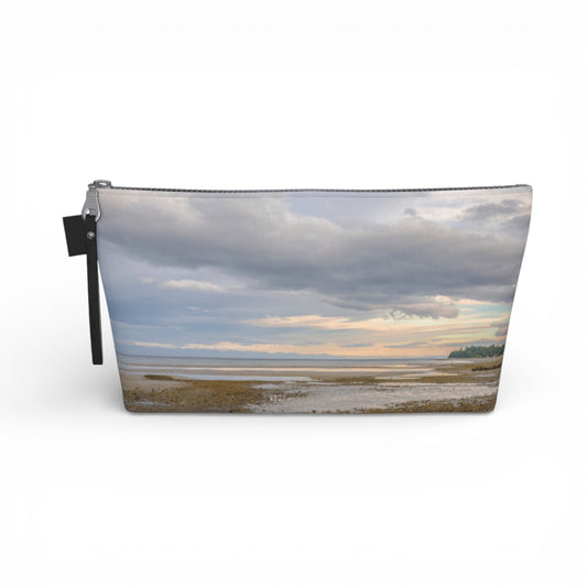 Miracle Beach Makeup Travel Bag: Coastal-Inspired Cosmetic Case