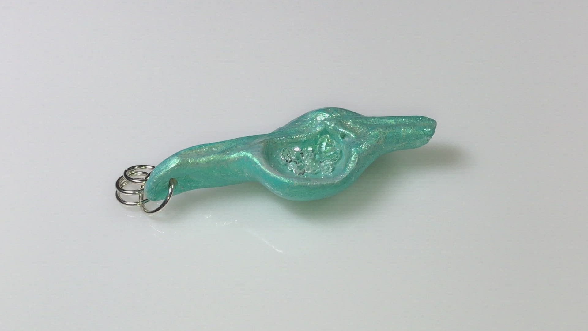 Diamond Mine Pendant is named for the eight herkimer diamonds that enhance the beauty of this gorgeous pendant!  This video shows the pendant on a turntable that allows the viewer to see the pendant all the way around.