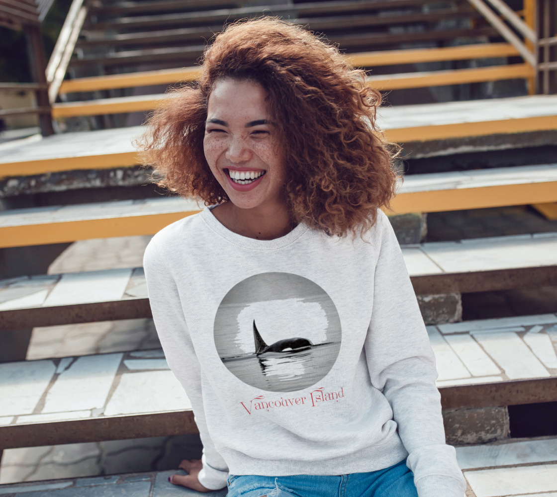 Orca Spray Vancouver Island Crewneck Sweatshirt What’s better than a super cozy sweatshirt? A super cozy sweatshirt from Van Isle Goddess!  Super cozy unisex sweatshirt for those chilly days.  Excellent for men or women.   Fit is roomy and comfortable. 