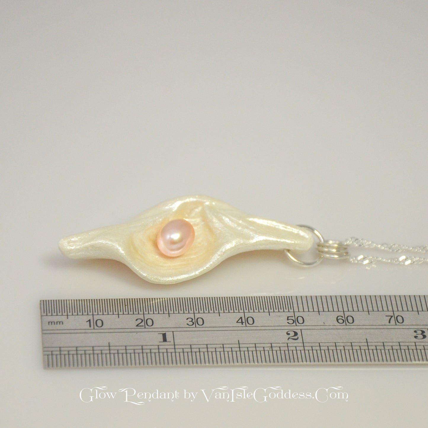 Glow Pink Freshwater Pearl Island Goddess Seashell Pendant