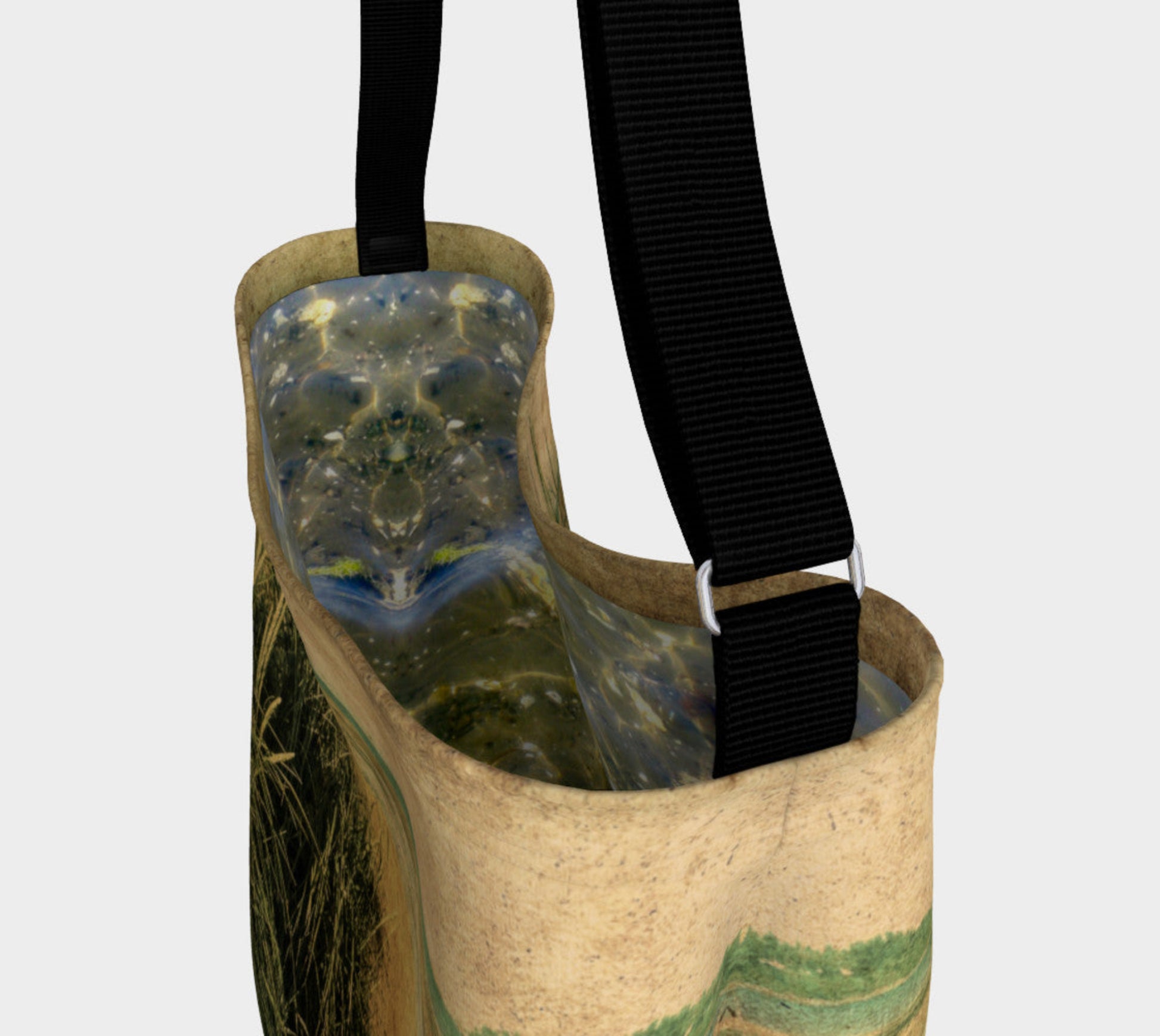 View of the interior Vintage Beach Neoprene Day Tote: Nostalgic Seaside-Inspired Bag