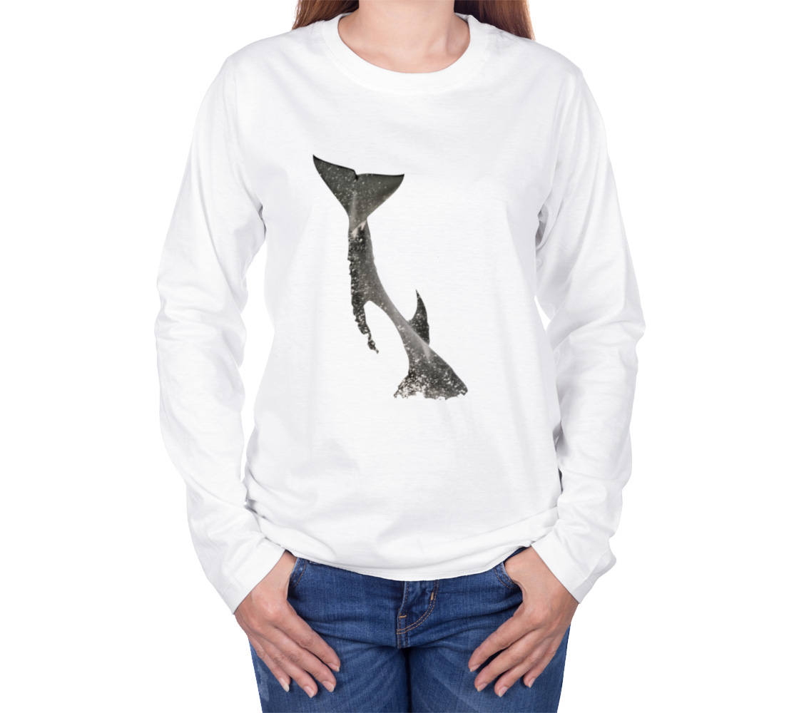 Orca Breach Long Sleeve Unisex T-Shirt Van Isle Goddess 100% cotton crew neck long sleeve super comfy tee is a must-have basic for any wardrobe.  Whether you’re going to a gig, a sports game, a rally, or just walking down the street, this lightweight, 100% cotton crew neck is perfect!  Features:  Flattering unisex fit Cozy long sleeves Crew neck Made with Milltex lightweight fabric Sizes small to 2XL