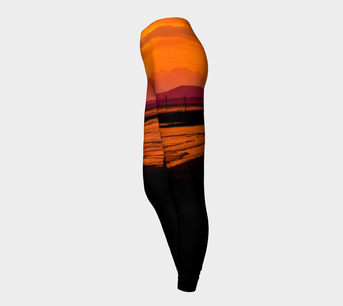 Saratoga Sunset Leggings by Roxy Hurtubise  side